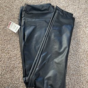 NWT: Kendall + Kylie Faux leather leggings